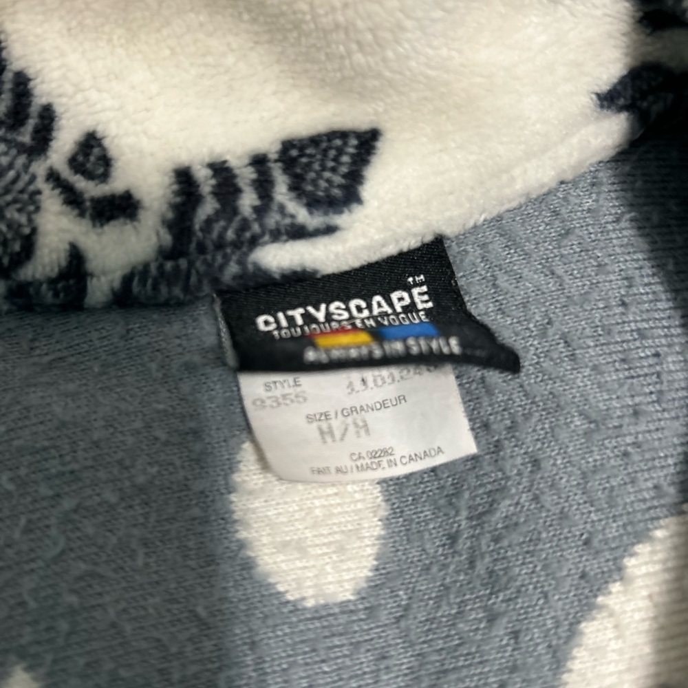🌸Cityscape Navy and White Fleece Jacket with Snowflake winter Design sz: medium - Picture 5 of 8